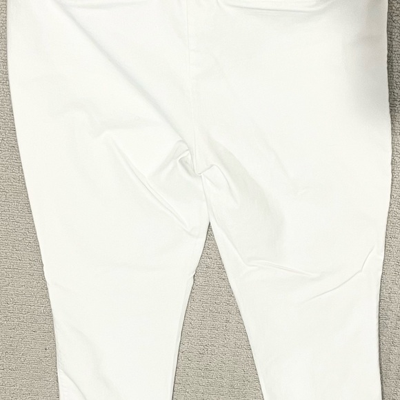 Croft & Barrow Women's White Straight Leg Pants - Picture 3 of 6